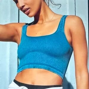 Free People Movement Happiness Runs Square.NWOT. M/l